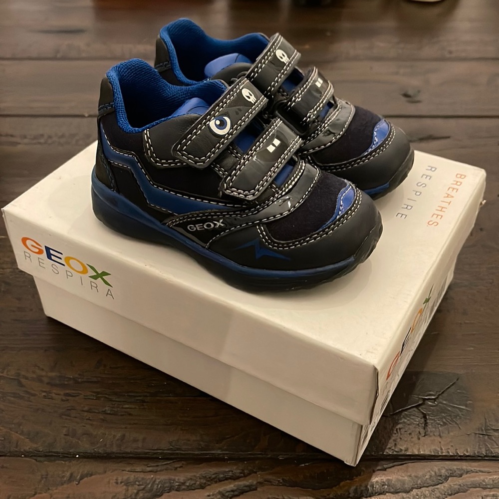 Geox boy walker shoes